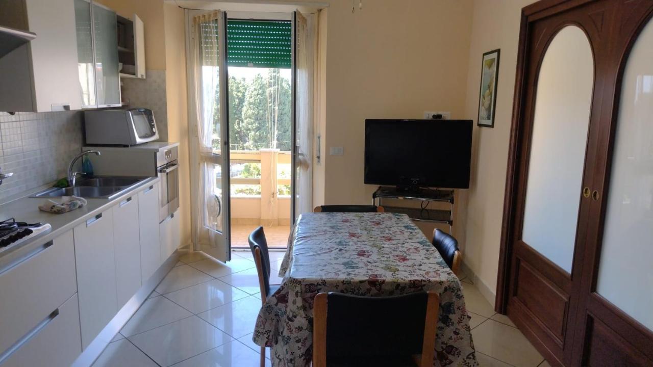 Hotel Butterfly Sanremo Exterior foto